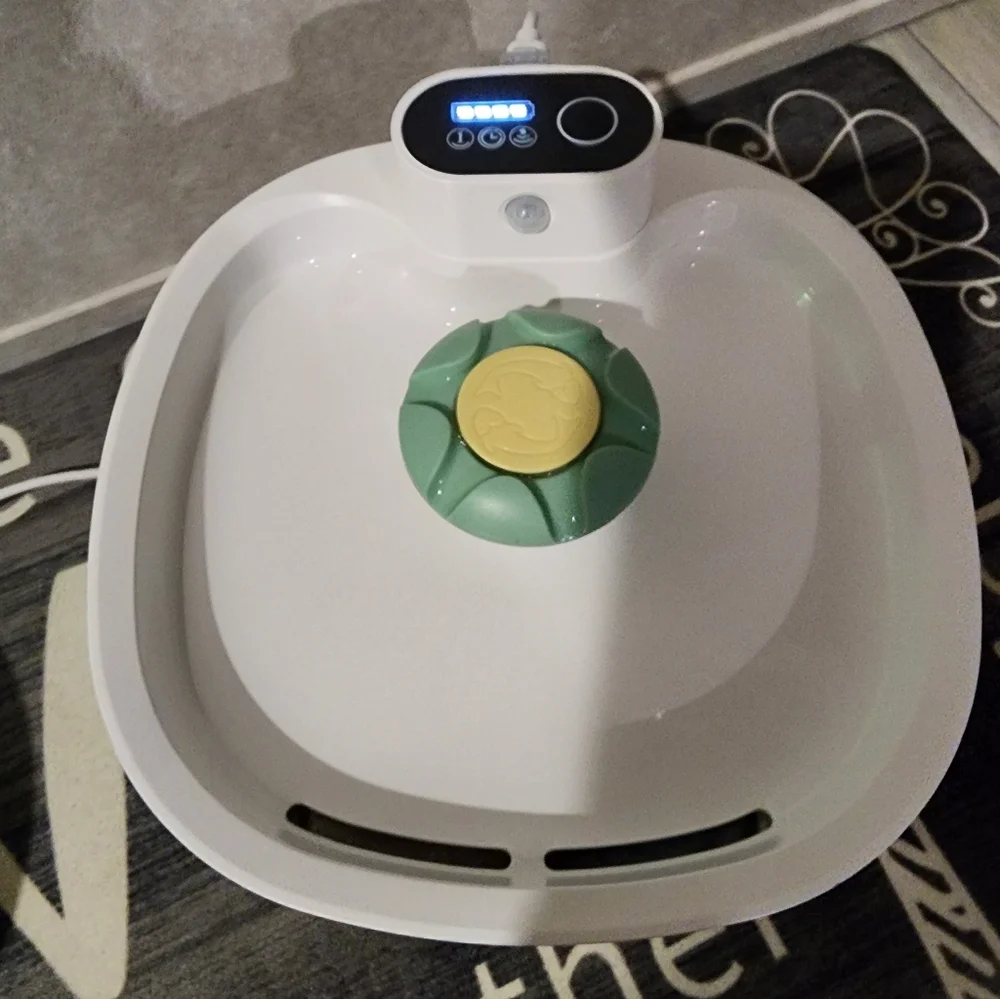 New In Box Smart Wireless Pet Water Fountain